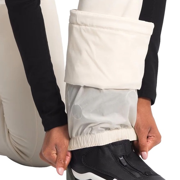The North Face Women’s Snoga Pants - Picture 3 of 8